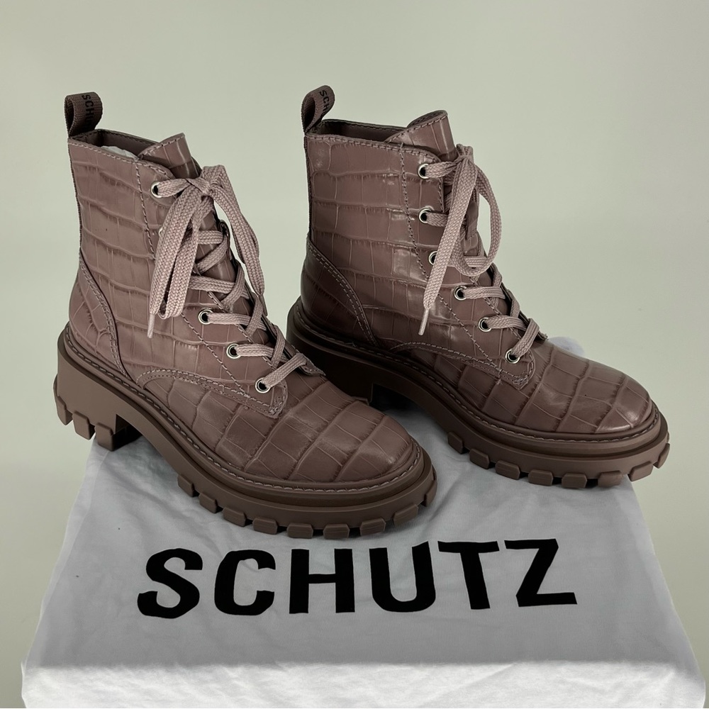 SCHUTZ NWT ORLY CROC PRINTED LUG SOLE COMBAT BOOTS SWEET LILAC 5.5 - Picture 3 of 14